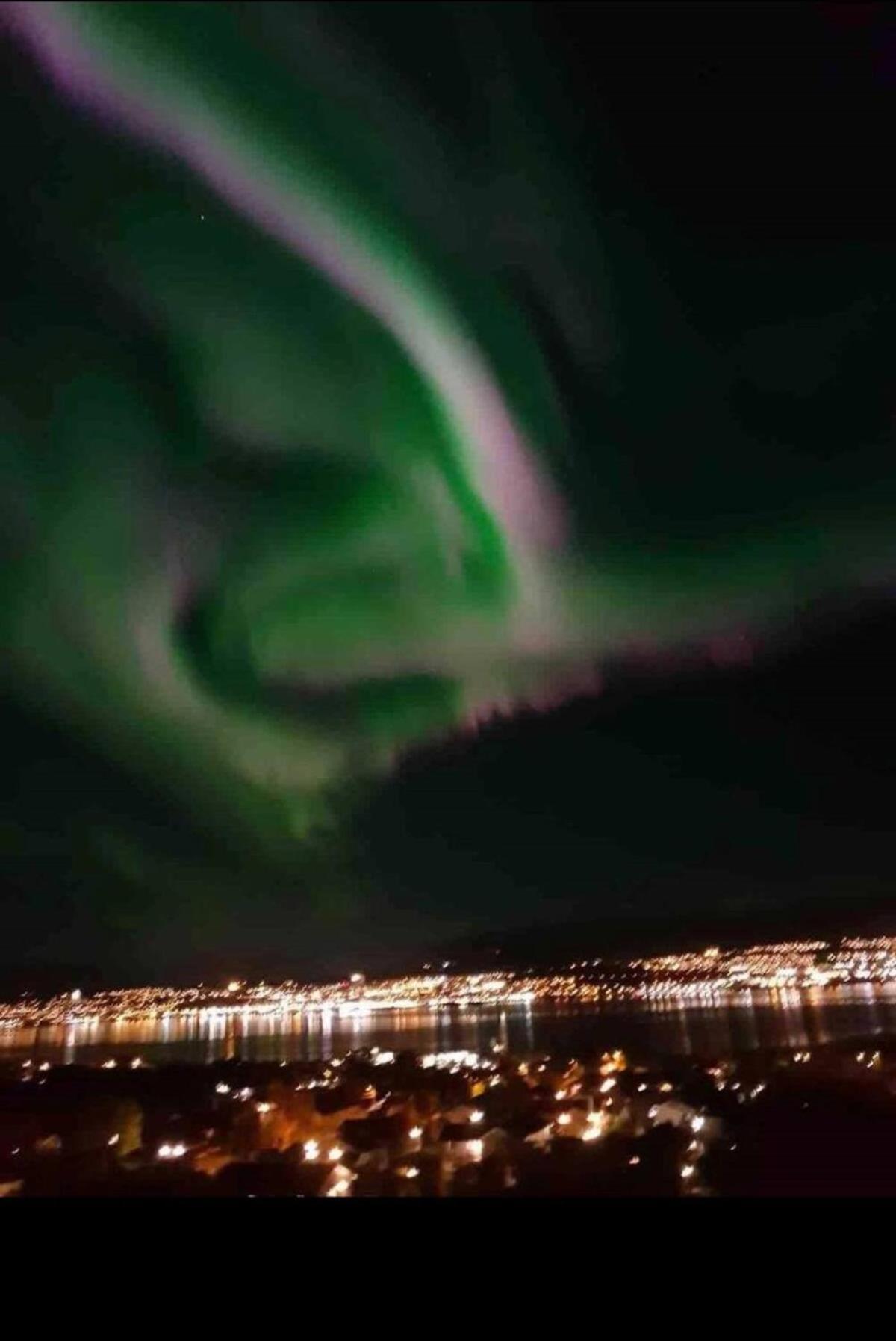 Miracle Tromso, Cozy Double Bed Private Room In A Shared Apartment With Stunning Tromso Views Ngoại thất bức ảnh