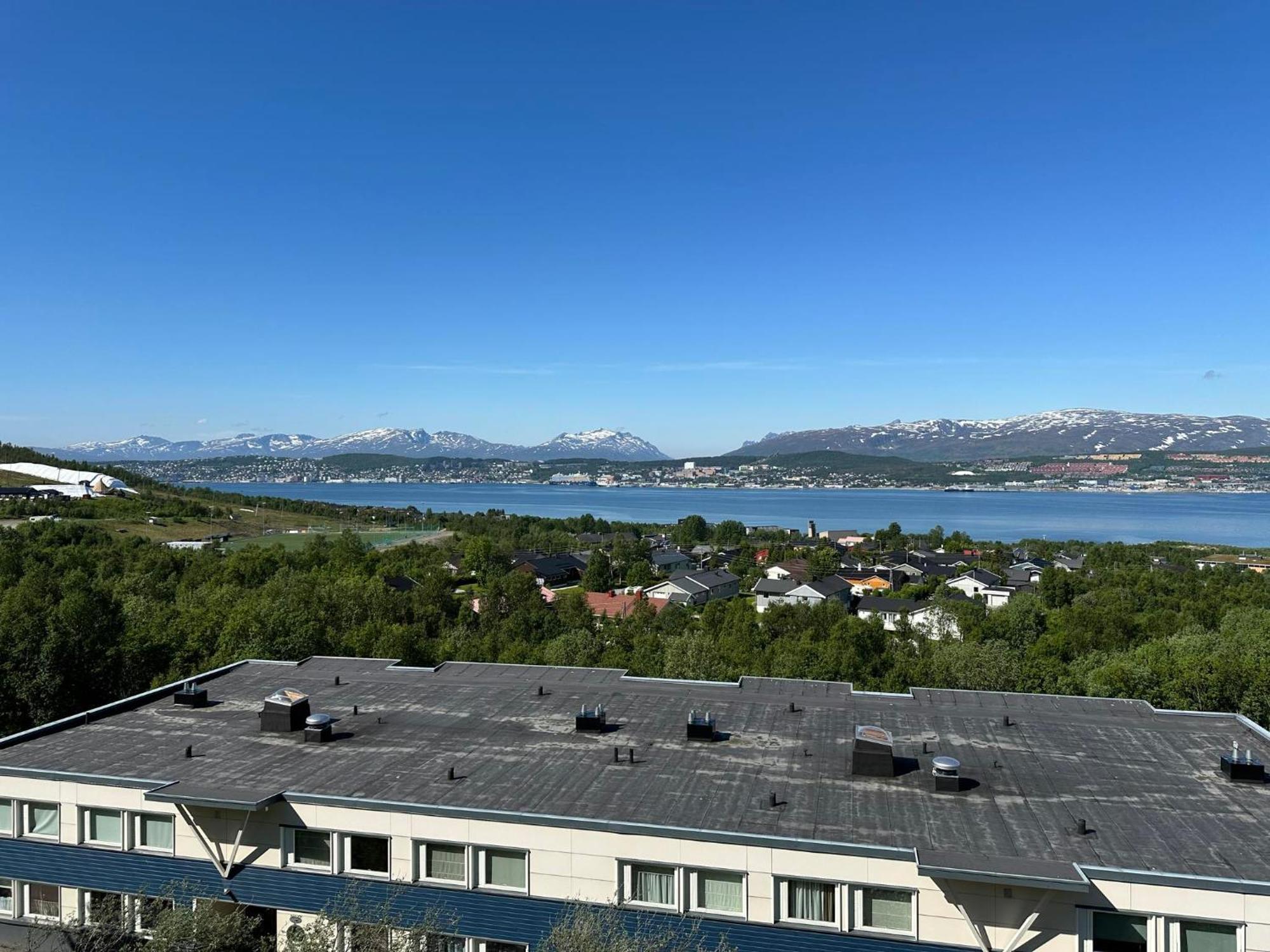 Miracle Tromso, Cozy Double Bed Private Room In A Shared Apartment With Stunning Tromso Views Ngoại thất bức ảnh