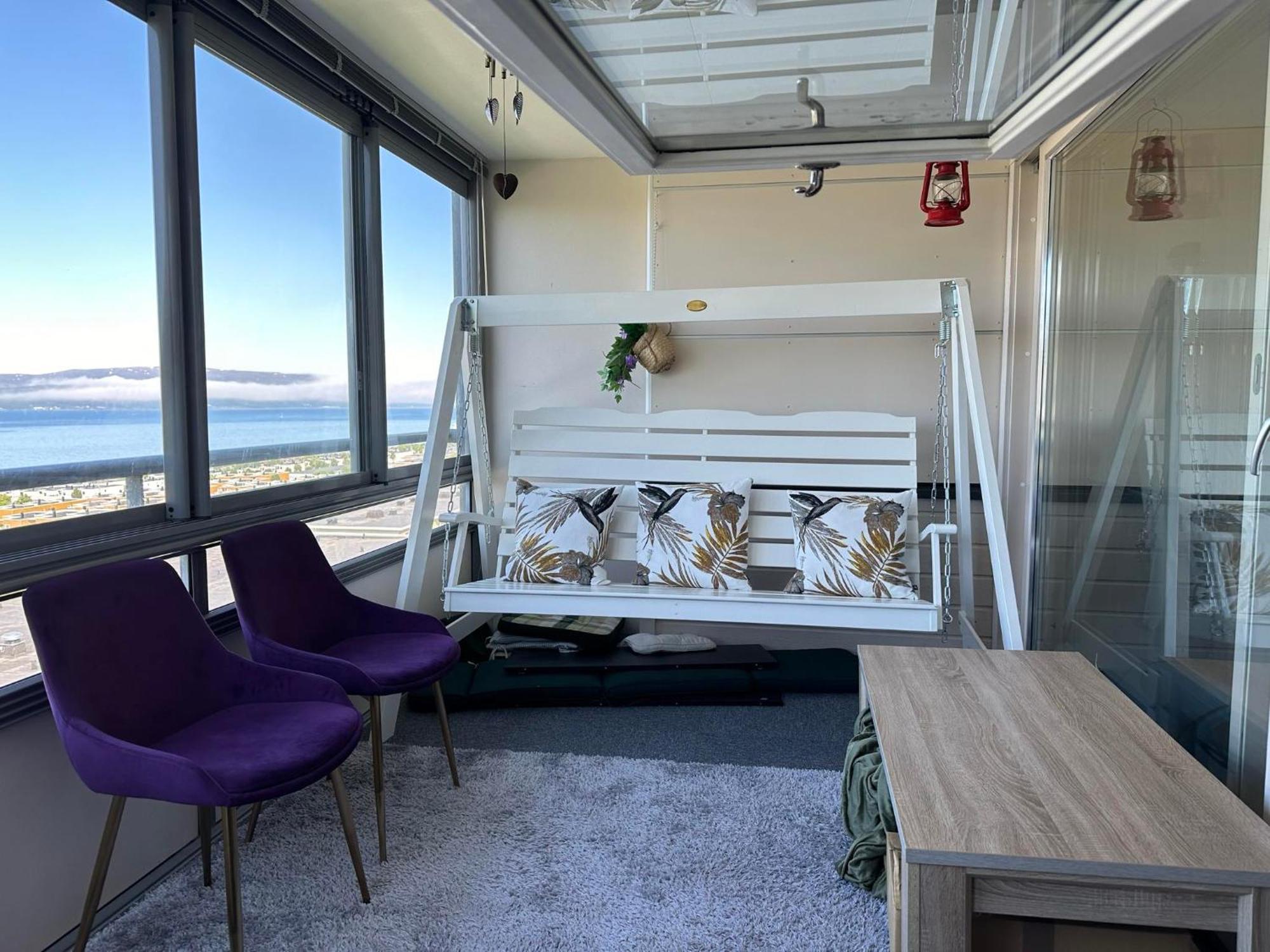 Miracle Tromso, Cozy Double Bed Private Room In A Shared Apartment With Stunning Tromso Views Ngoại thất bức ảnh